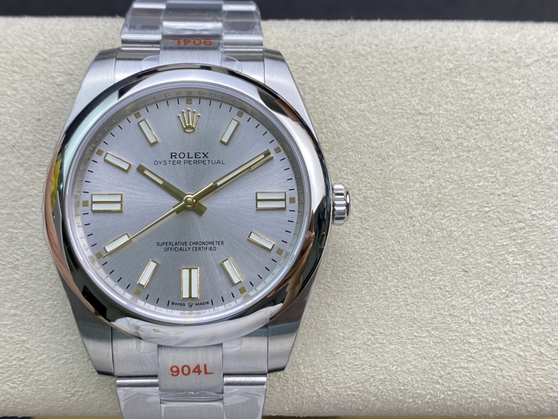 Rolex Oyster Perpetual 41  Ref: 124300